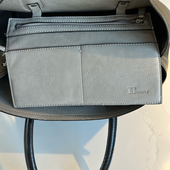 Browns Shoes black leather bag with compartments - Picture 3 of 6